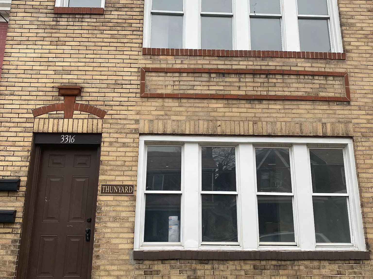 3 bed, $2,400 — Photo 1