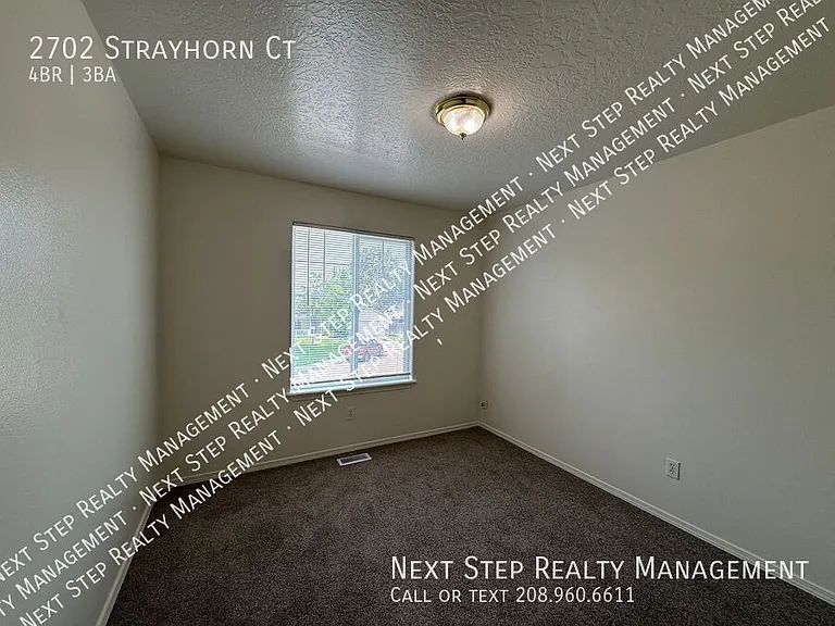2702 Strayhorn Ct — Photo 10