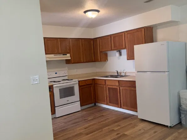 503 E Crandall St APT 8, Meadville, MO 64659