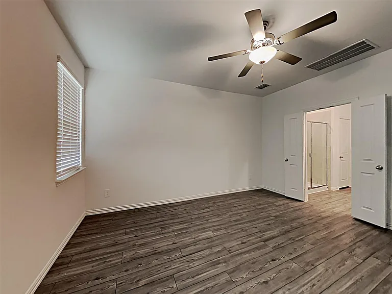 629 Fitzroy Ln — Photo 10
