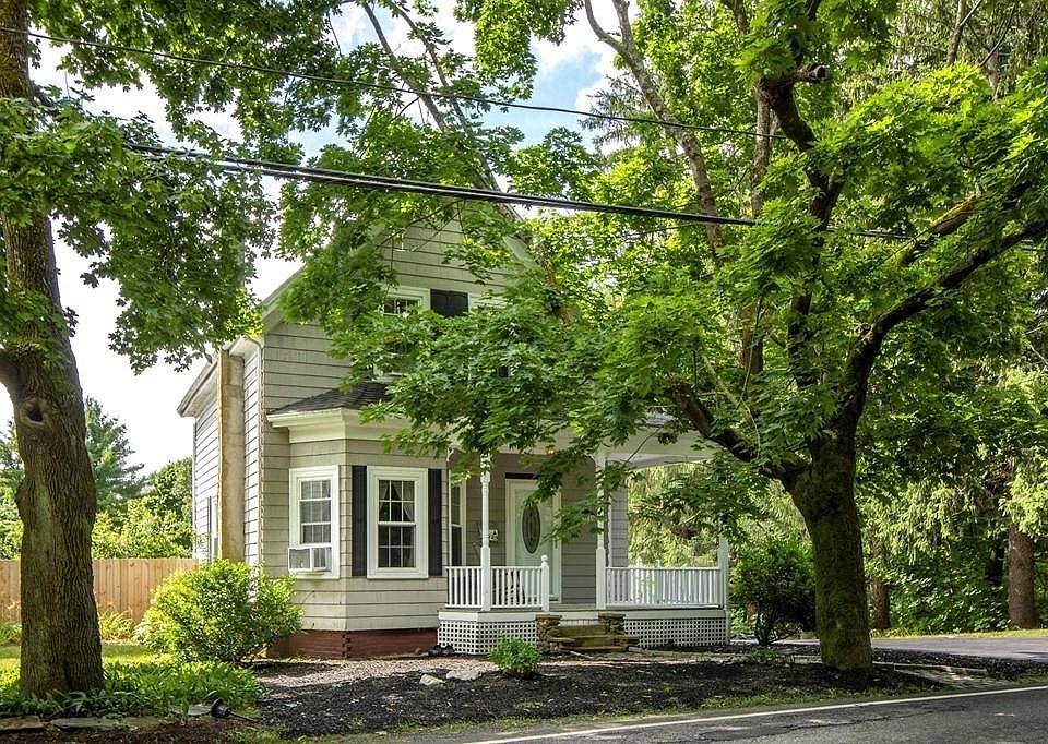 355 Matfield St, West Bridgewater, MA 02379 Zillow