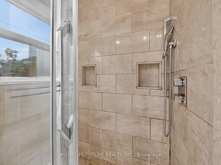 46 Stamford Sq N — Photo 22