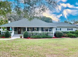 18002 Hanna Rd, Lutz, FL 33549