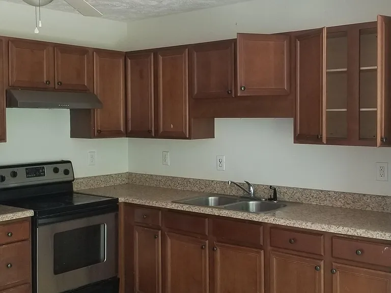 6406 Spring Hill Dr — Photo 6