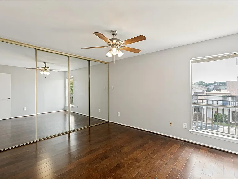 6910 Hart Ln #414 — Photo 6