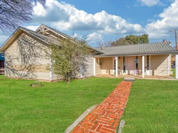 110 W Davis St, Tipton, OK 73570