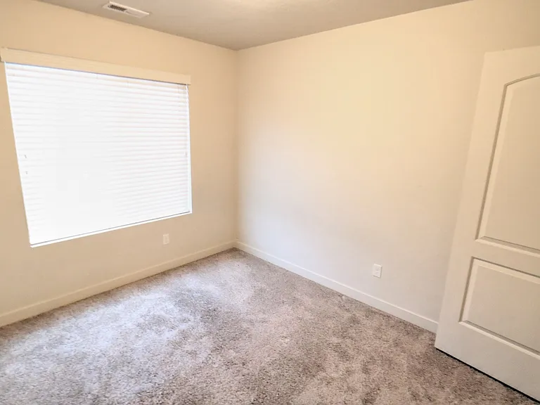 Carson Corner — Photo 4