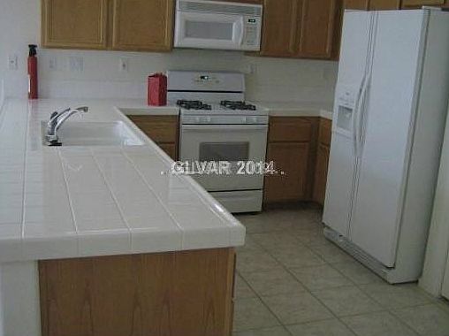 2nd image of 812 Royal Plum Ln
