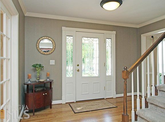2nd image of 232 Connemara Dr NE