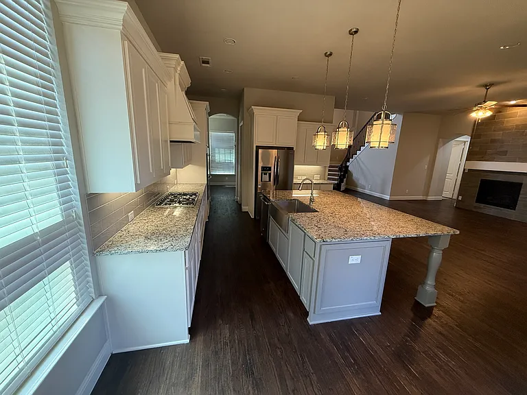 1101 Prairie Ridge Ln — Photo 14