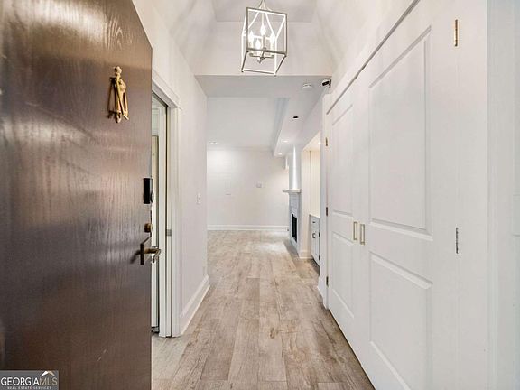 2nd image of 3636 Peachtree Rd NE APT 405