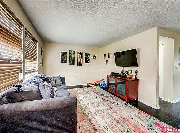 2nd image of 5 Evergreen St