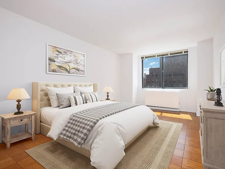 429 E 52nd St #10C — Photo 4
