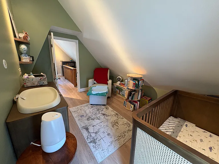2nd floor bedroom