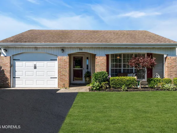 52 Greenwich Avenue, Manchester, NJ 08759