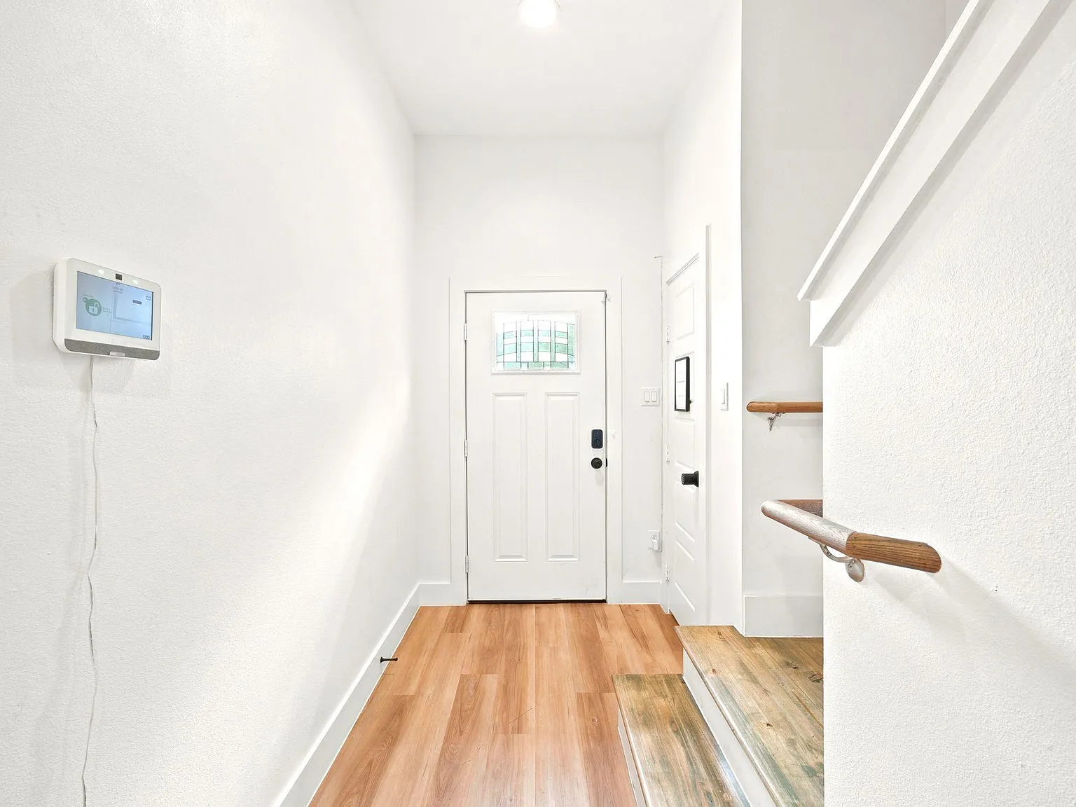 4 bed, 2.5 bath, 1430 sqft, $2,150 — Photo 3