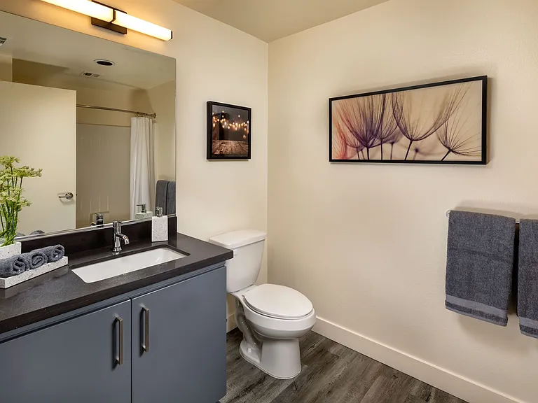 Mission Lofts — Photo 7