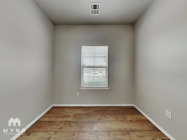 1101 Midway Rd — Photo 11