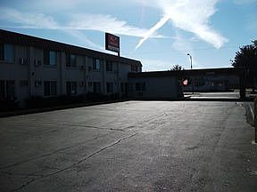 2nd image of 123 NE 4th St