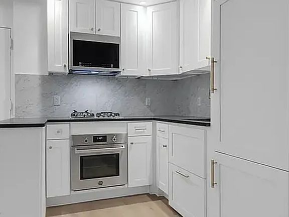 3rd image of 10 Rutgers St #2B*