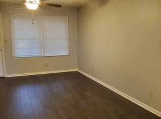 1101 E Robin Hood Rd, High Point, NC 27262