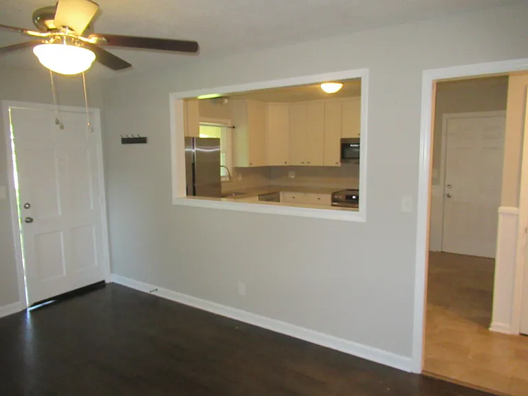208 Crescent Ct — Photo 6