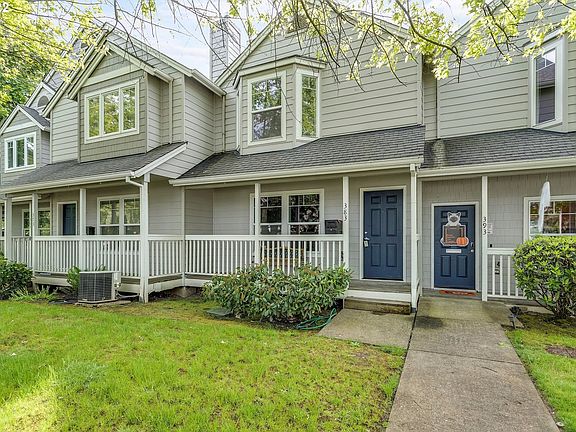 2nd image of 383 NE Kelly Ave