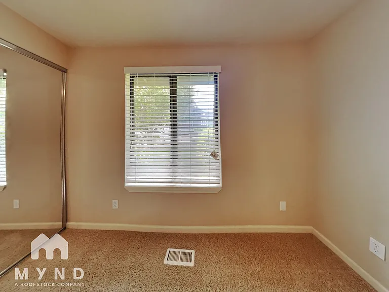19225 SW Prospect Pl — Photo 22