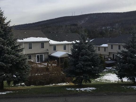 3rd image of 18 Briarwood Way #18