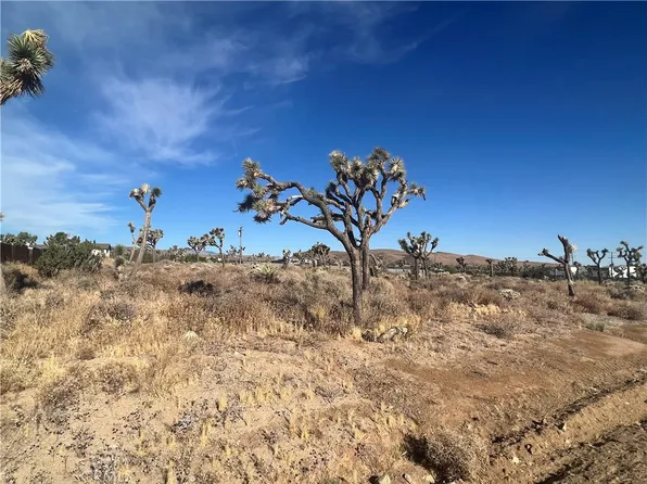 111 Wallaby St #33, Yucca Valley, CA 92284