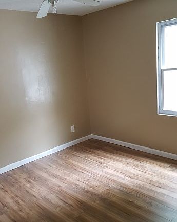 4th image of 10197 Winkler Dr