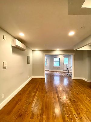 1st image of 4 W 126th St #2