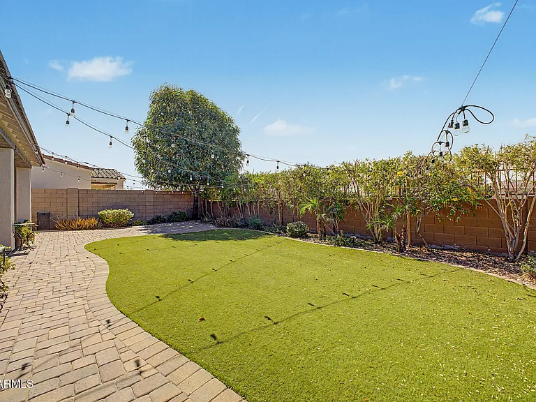 22503 E Calle De Flores — Photo 26