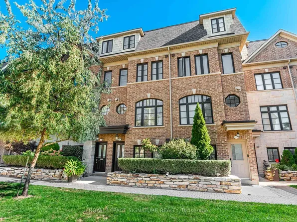 63 Ruby Lang Ln, Toronto, ON M8Z 0B8