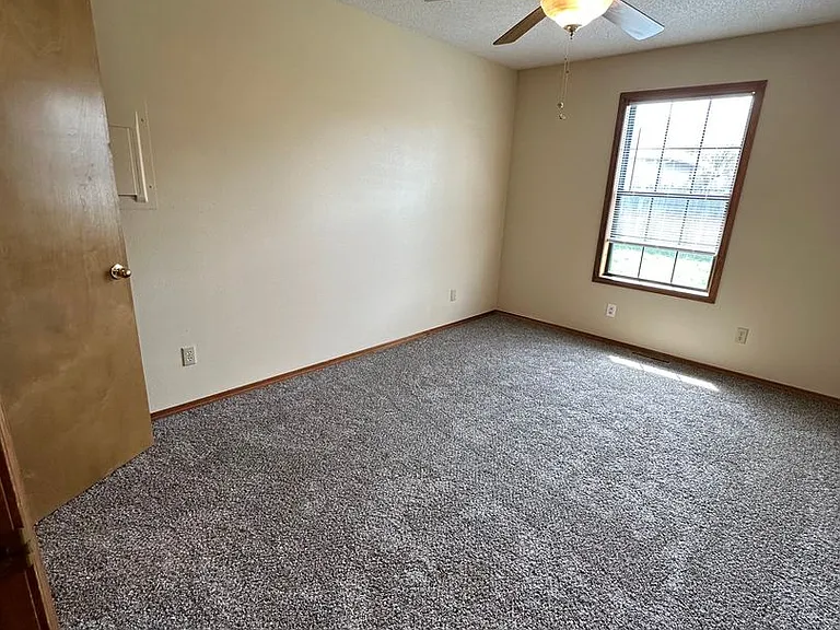114 224 Deerfield Drive 114 Hunter 1003 #1009 — Photo 6