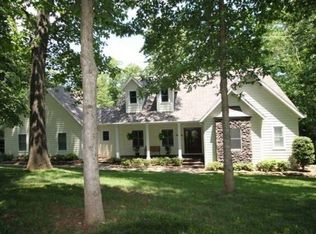 11982 Hickory Dr, Bentonville, AR 72712