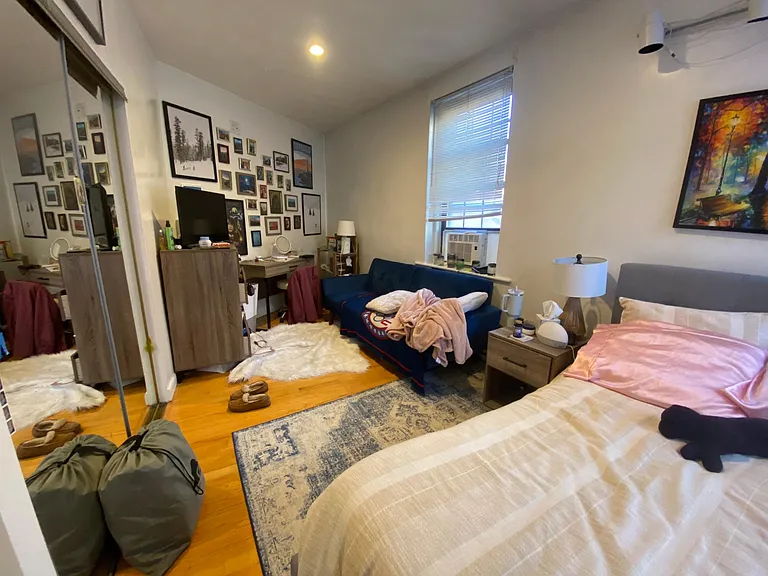9 Charter St #3 — Photo 10