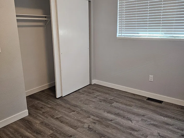 813 N Riverside Dr #A — Photo 13
