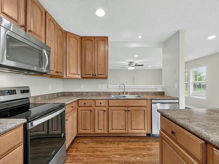 7753 Sunflower Dr — Photo 9