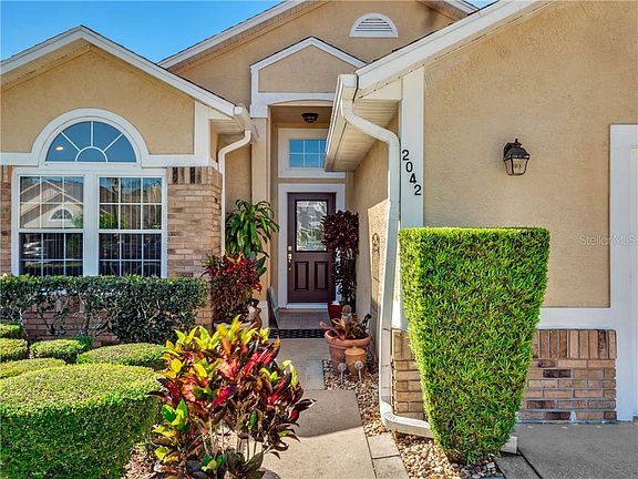 2nd image of 2042 Grasmere Dr