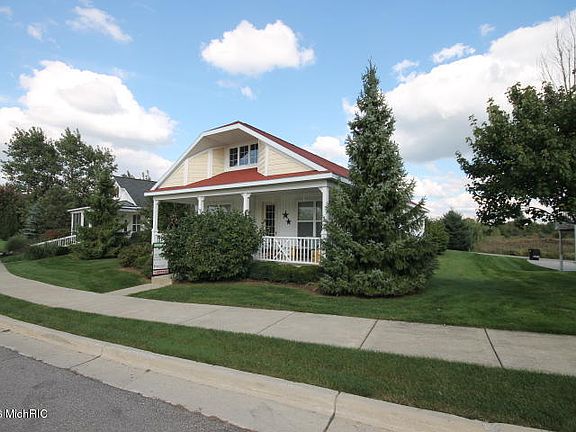2nd image of 827 Cobblestone Way Dr SE #18