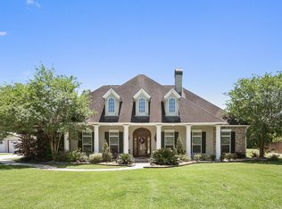 38411 Sweet Magnolia Dr, Prairieville, LA 70769