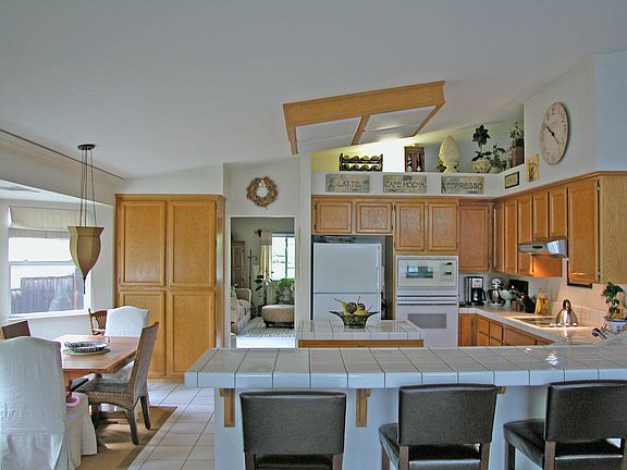 3rd image of 3716 Devon Ct