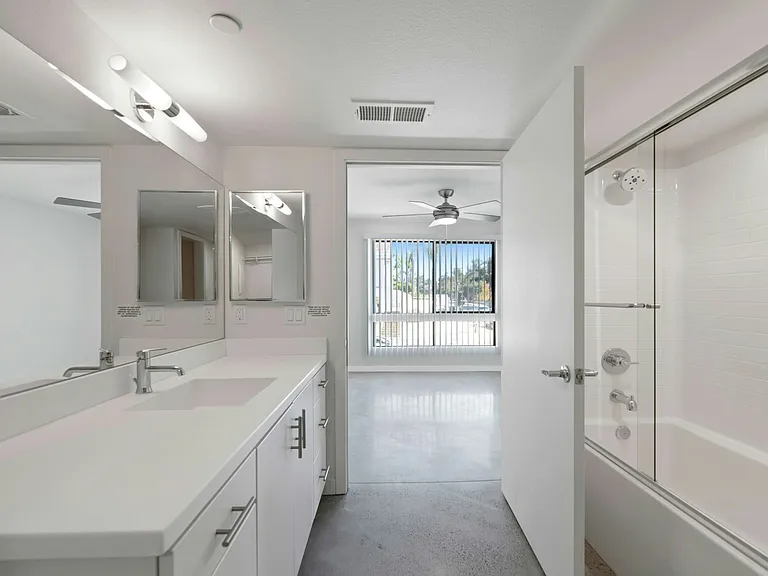 5900 Severin Dr #308 — Photo 4
