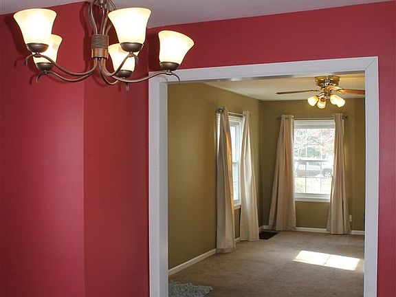 3rd image of 1124 Ravenswood Dr