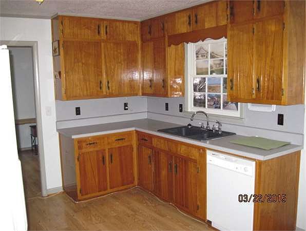2nd image of 515 W 62nd St