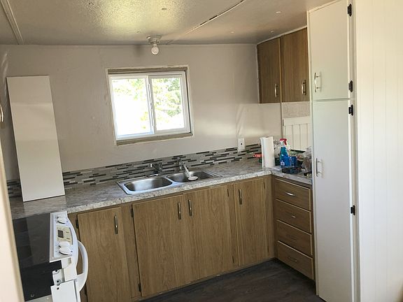 5th image of 192 Cherry St