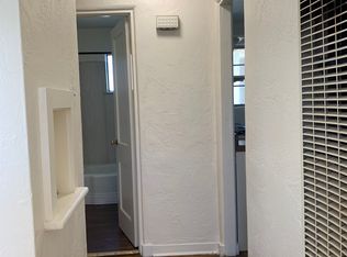 504 14th St SW APT D, Albuquerque, NM 87102