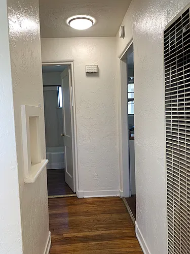Charming & Totally Updated 1 Bedroom Apartment Downtown Photo 1 Charming & Totally Updated 1 Bedroom Apartment Downtown Photo 1