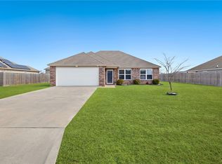 962 Macy Ln, Elkins, AR 72727
